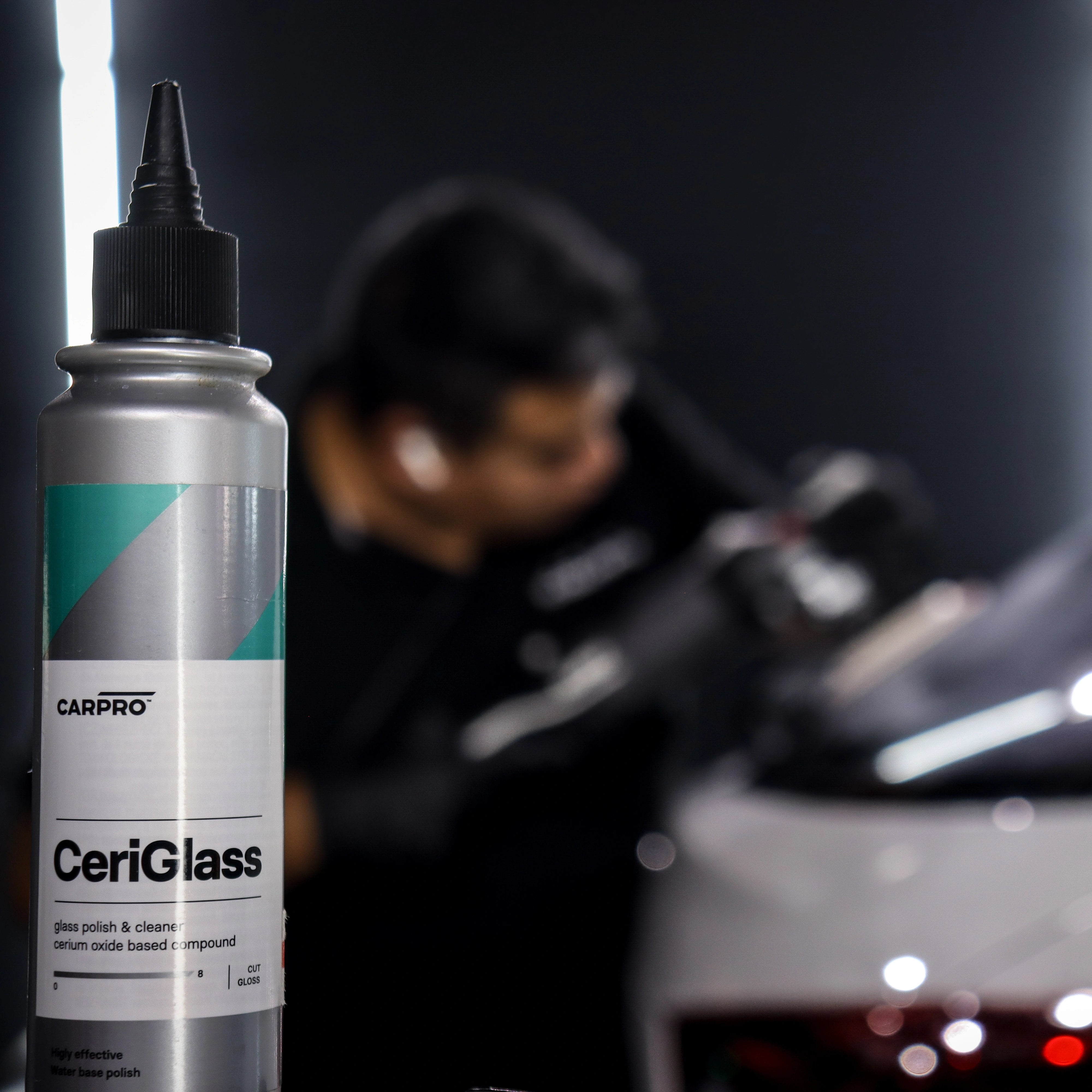 CARPRO CeriGlass Kit - essentieel in car detailing producten voor auto dieptereiniging, auto wassen producten, en krassen verwijderen auto. Ideaal als coating auto, glascoating auto, polieren, polijsten en keramische coating auto.